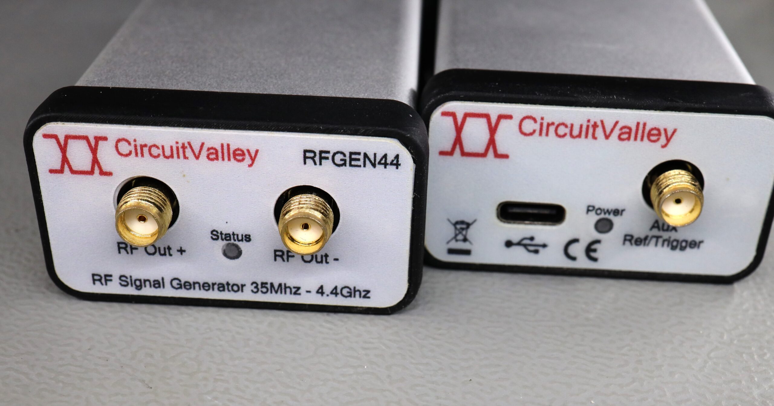 RFGEN44 USB RF Signal Generator 35Mhz - 4.4Ghz - Image 3