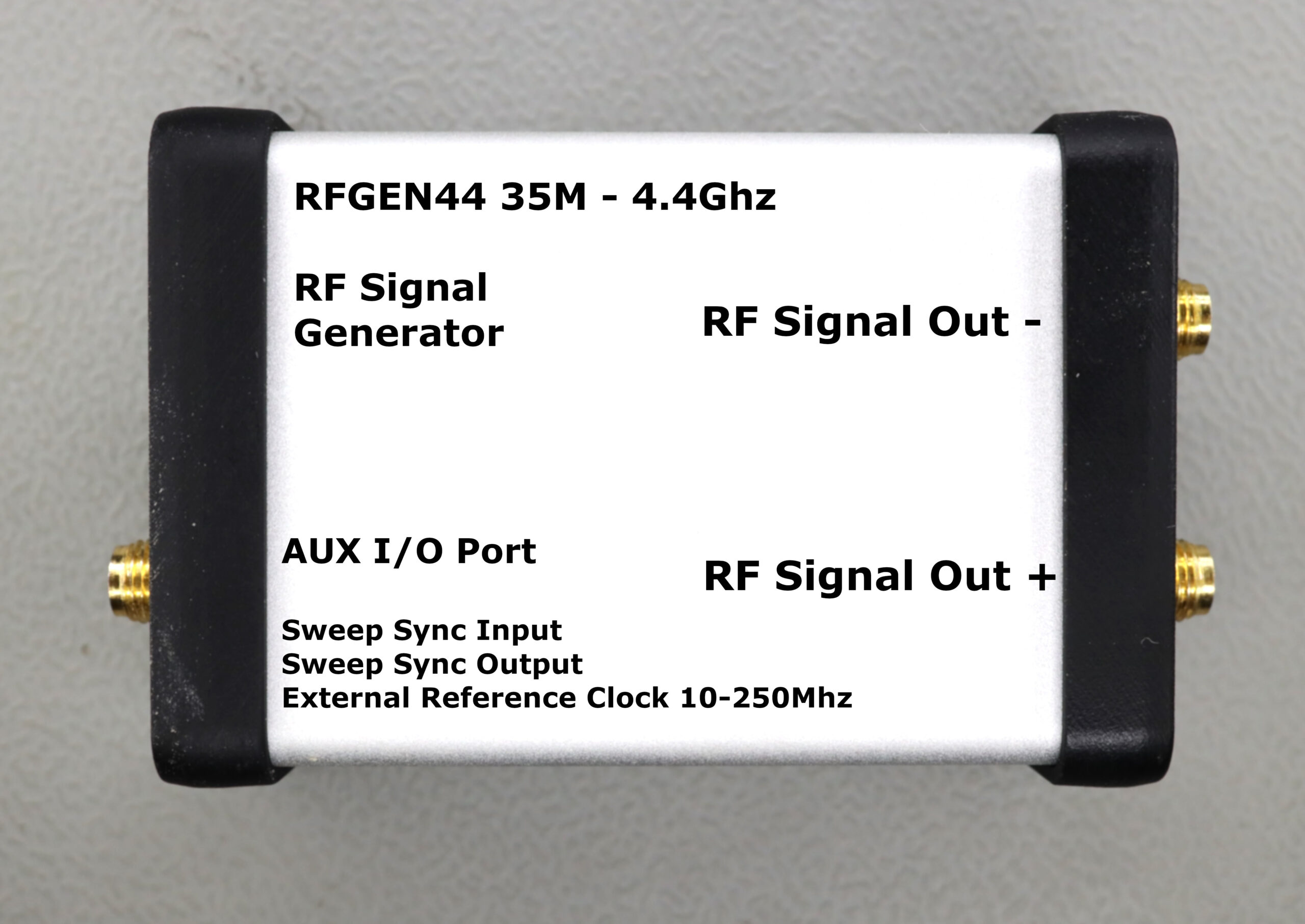 RFGEN44 USB RF Signal Generator 35Mhz - 4.4Ghz - Image 2