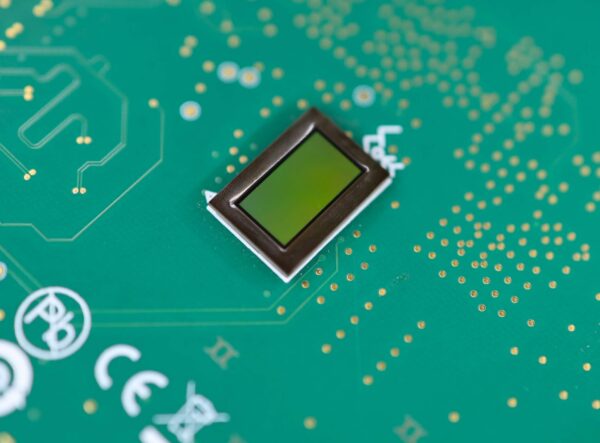 OX08B40 8.3MP 140 dB HDR Camera Module for Raspberry Pi & NVIDIA Jetson